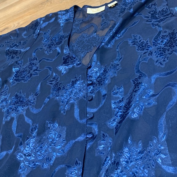 Victoria’s Secret Gold Label Burnout Top - Picture 6 of 7